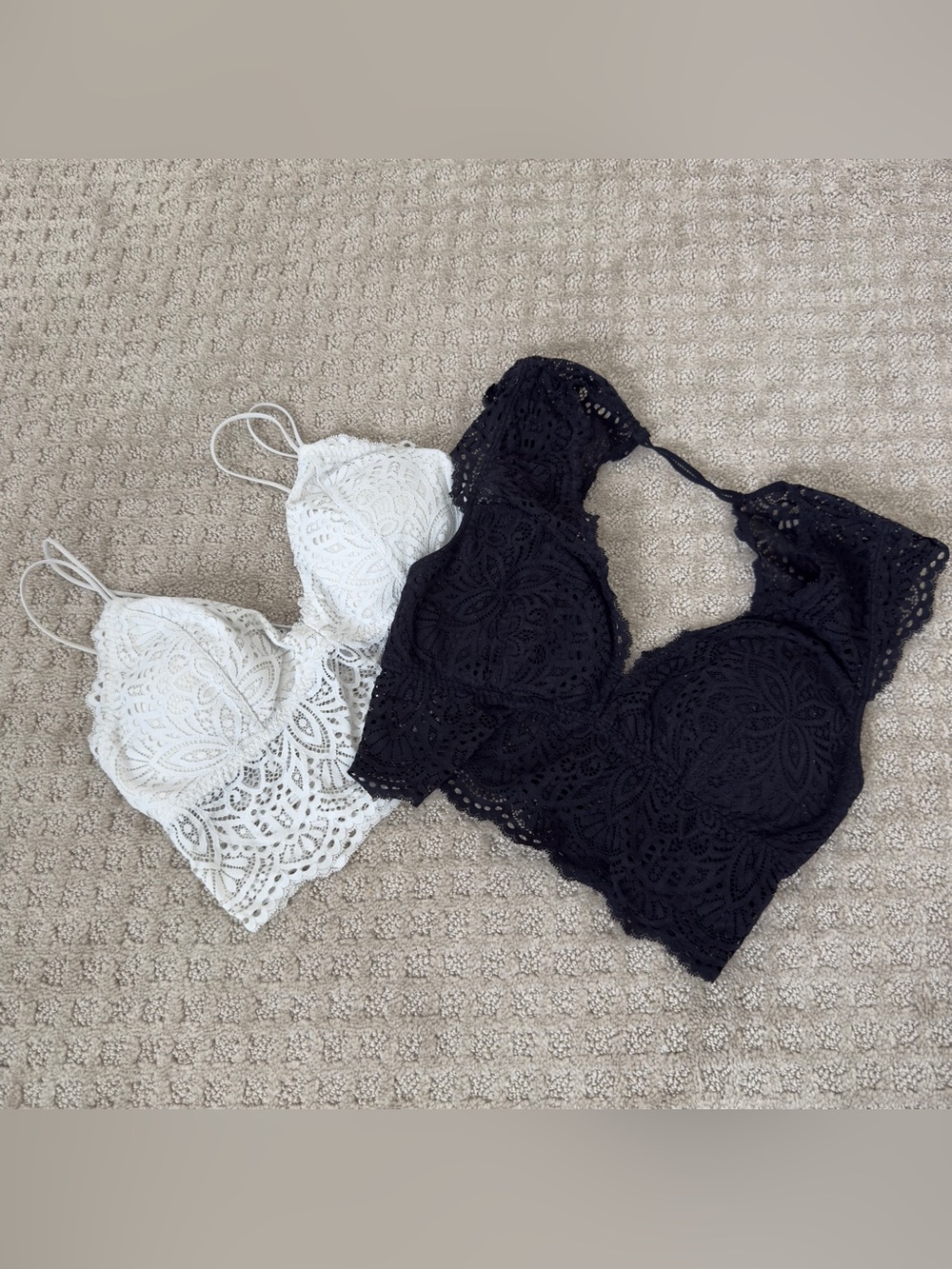 Set of 2 Gilly Hicks lace bralettes